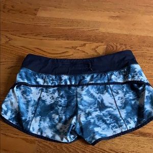 Lululemon 2.5 inch speed short
